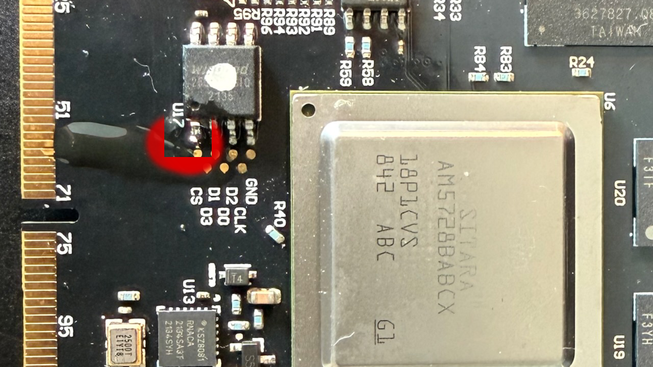 CS leg lifted from QSPI chip